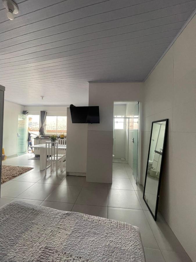 Hospedagem Confortavel E Pratica Para Viajantes E Ferias - Proxima A Br-101 Сан-Жозе Экстерьер фото